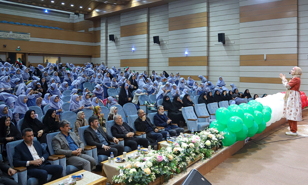 مجموعه ۱۵ جلدی «شهرزاد، دختر شرقی» رونمایی شد