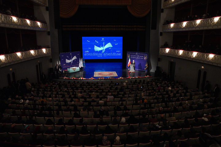 انگیزه برای نویسنده، اعتبار برای اثر؛ نگاهی به جایزه کتاب سال