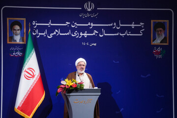 نگاشته‌ها از ضرورت‌ها و بایسته‌های نگرش و نگارش استوار رنج می‌برند
