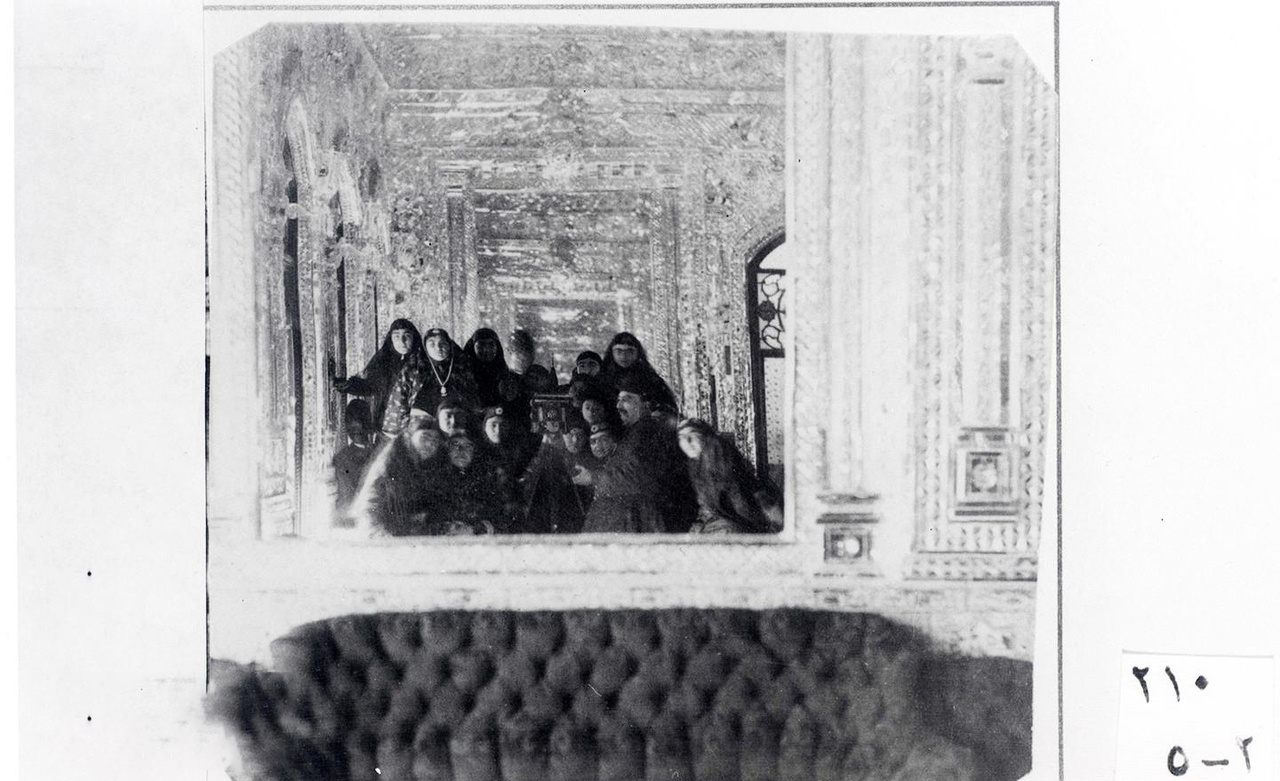 عکاسی در ایران با اشتیاق زیادی از سوی ناصرالدین‌شاه آغاز شد