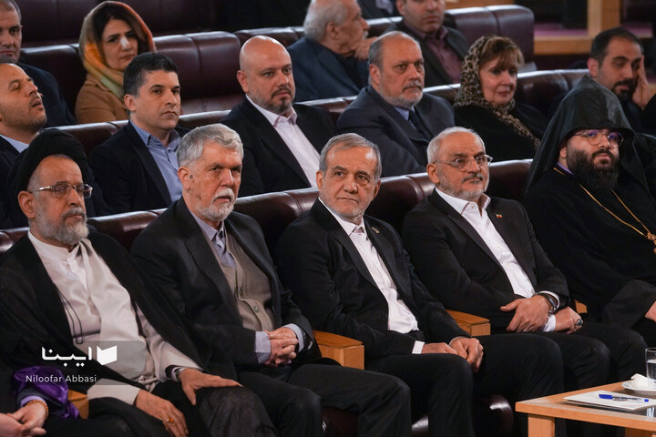 دیدار رهبران ادیان توحیدی‌ با رئیس جمهور