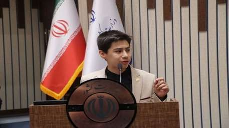 نوجوان خراسانی برگزیده دوره پویش ملی «گلستان‌خوانی» شد