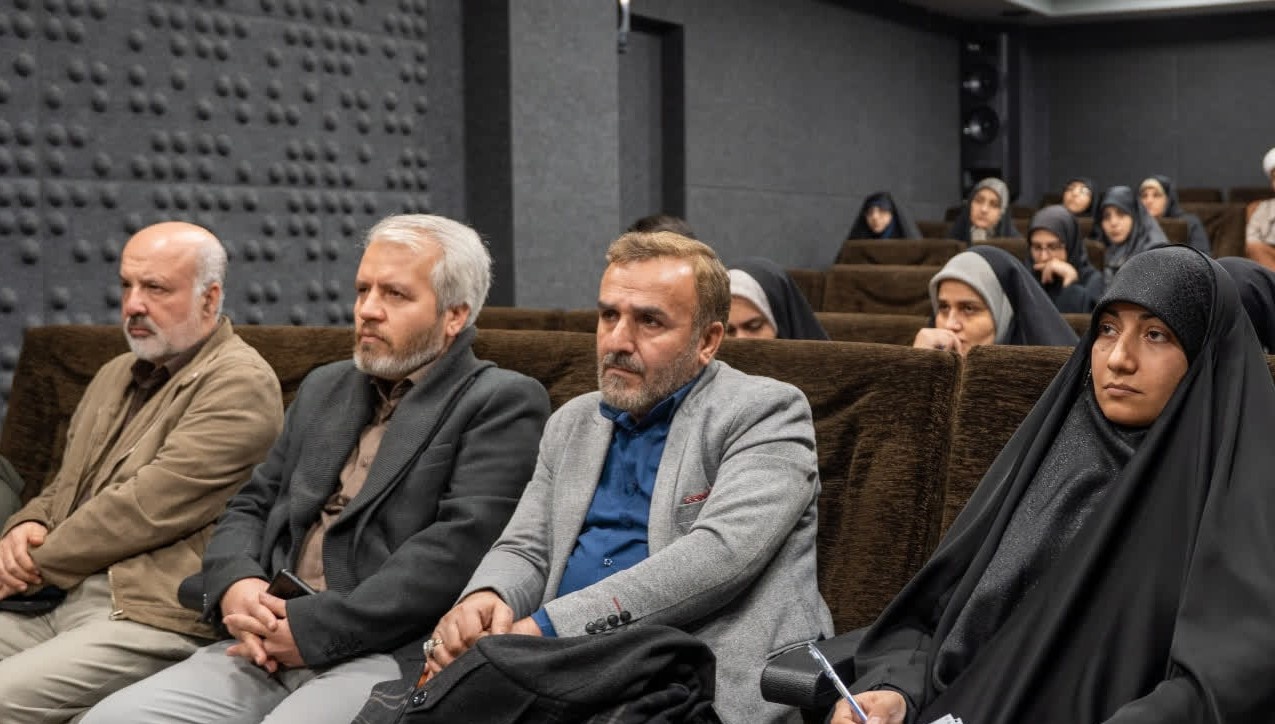 مشکلات رمانهای مذهبی، شعارزدگی است