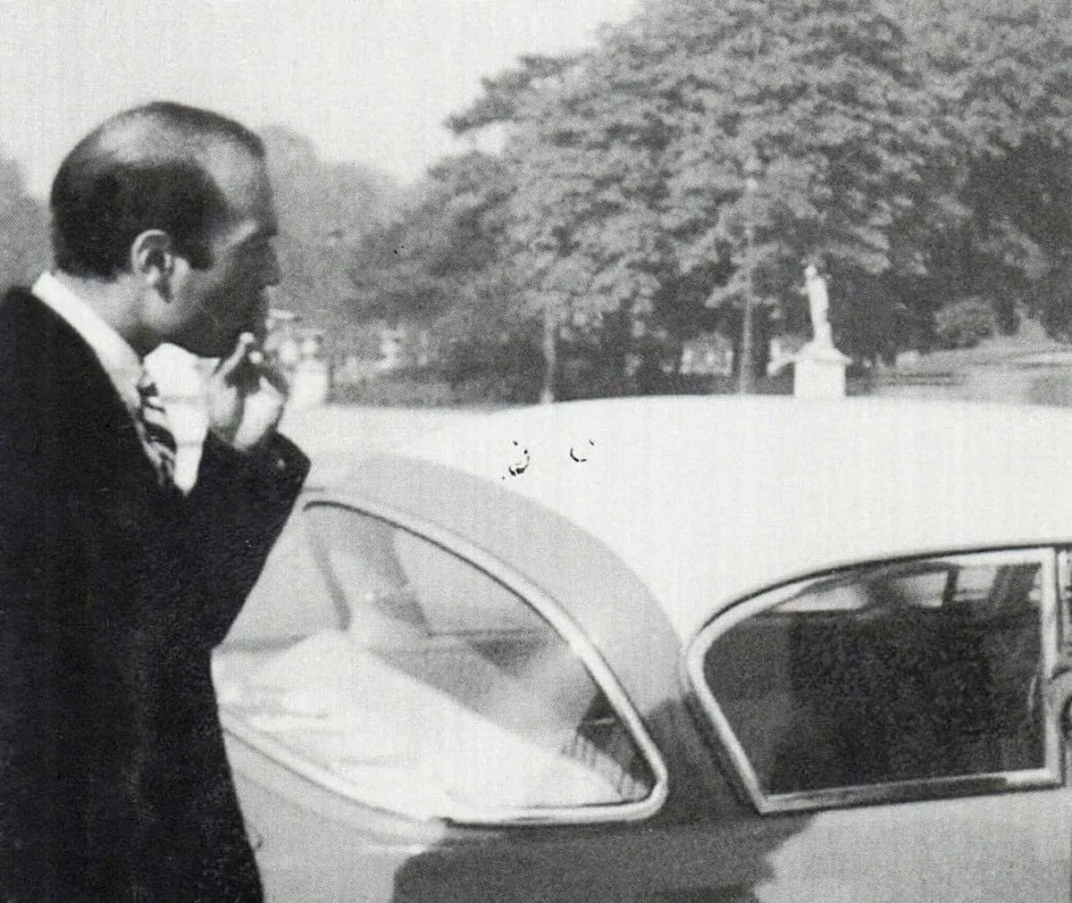 اشعار تند و تیز عشقی مرا وارد عوالم سیاست کرد