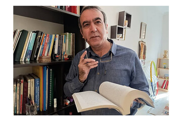 جامعه نمرده، دچار دگردیسی شده