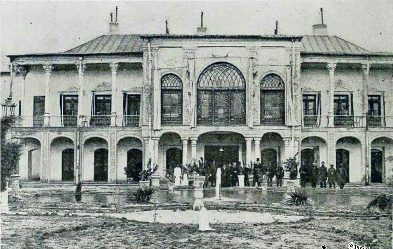 دیپلماسی به مثابه تجارت بین دولت‌ها بدون توسل به زور، تبلیغات یا قانون