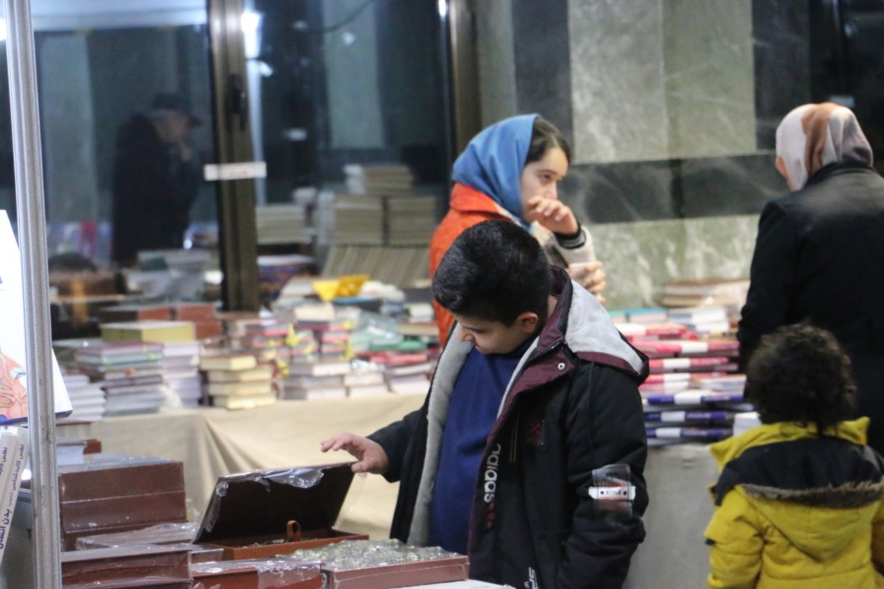 شور جوانی در نمایشگاه کتاب ارومیه/ عرصه‌ای برای گفت‌وگو و تبادل نظر