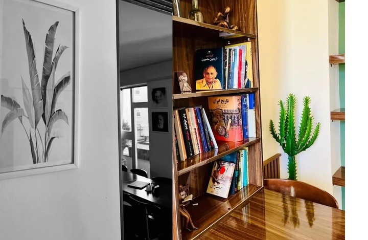 کافه کتاب تخصصی «آقای وکیل» تعطیل شد