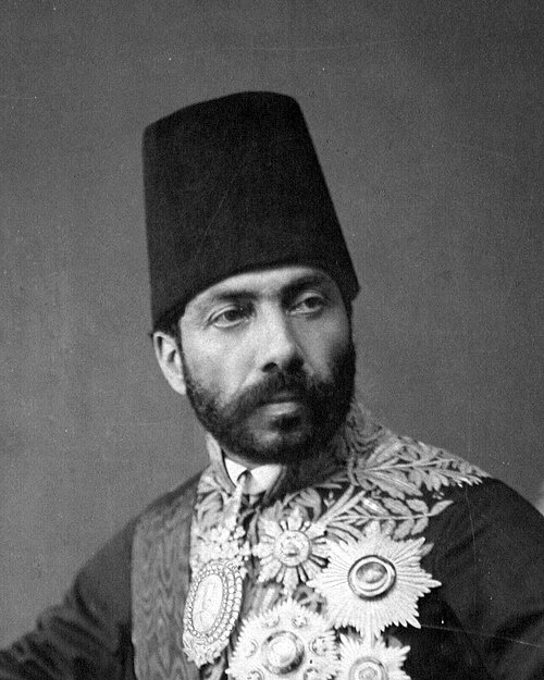 منازعه یا همراهی فقها با حکومت قانون از قاجار تا کنون / دوگانه هایی چون مشروعیت و مقبولیت عامل ناکارآمدی کشور/ تکانههای تجدد در سنت