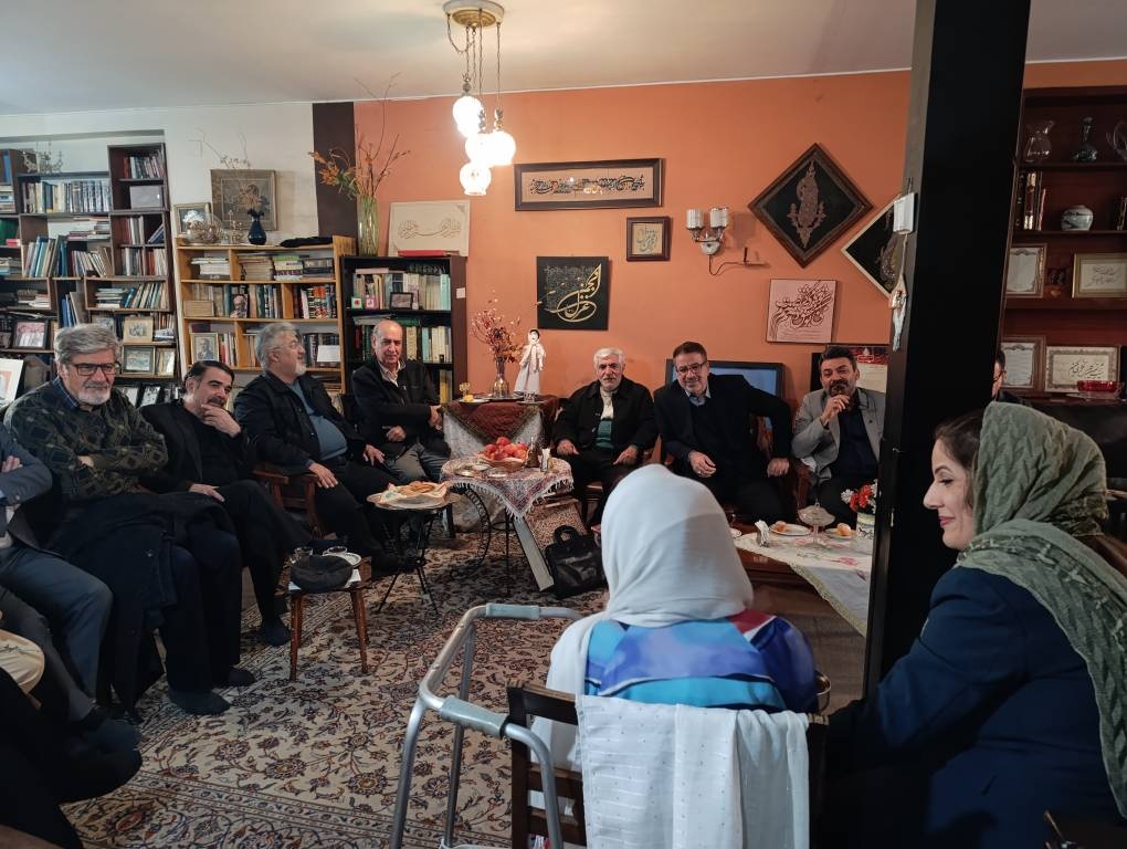 منزل «غزل تاجبخش»؛ «خانه شعر ایران» است/ جایگاه ریشهدار انجمنهای ادبی لرستان