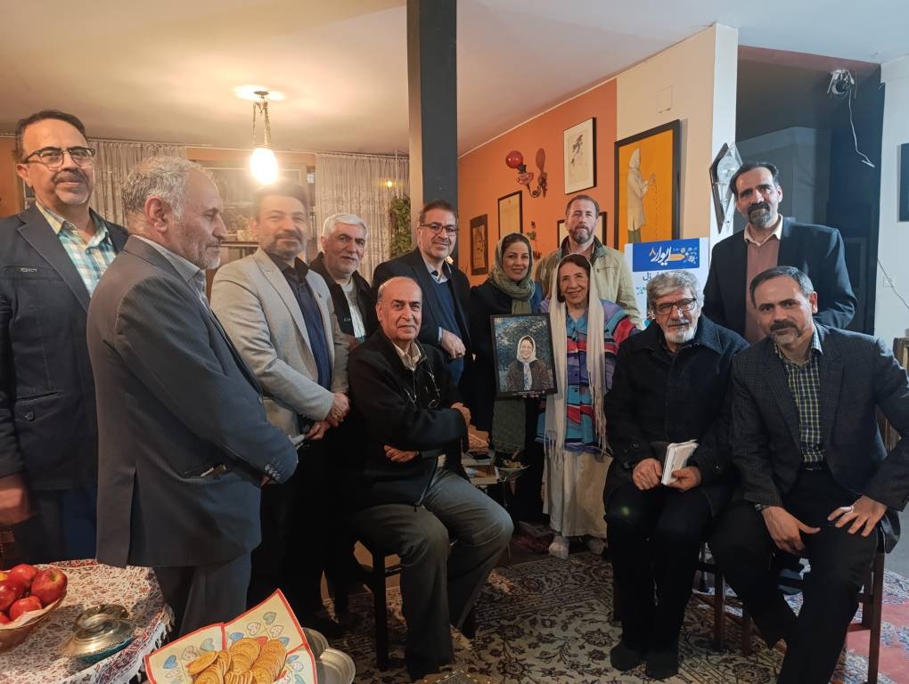 منزل «غزل تاجبخش»؛ «خانه شعر ایران» است/ جایگاه ریشه‌دار انجمن‌های ادبی لرستان