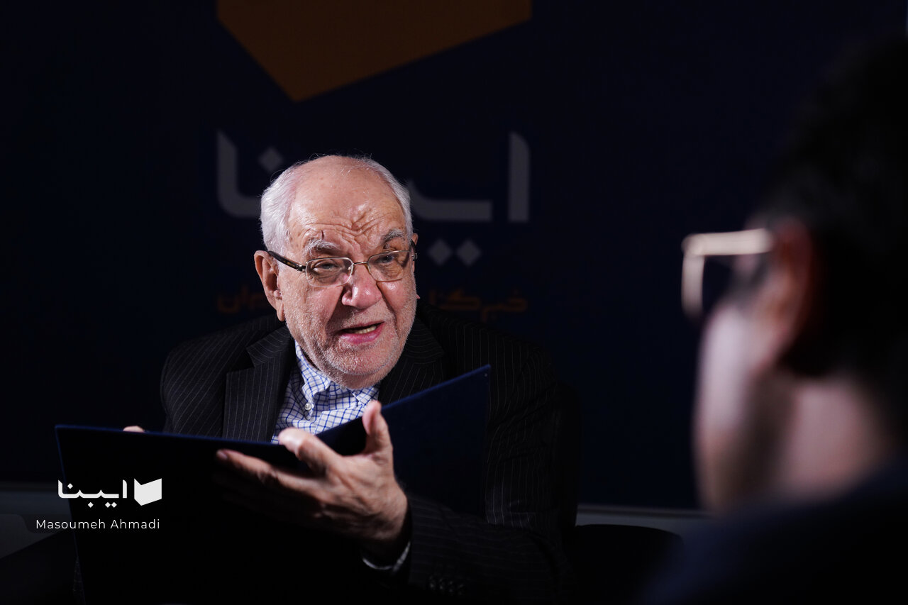 حکمت علم مطلق است