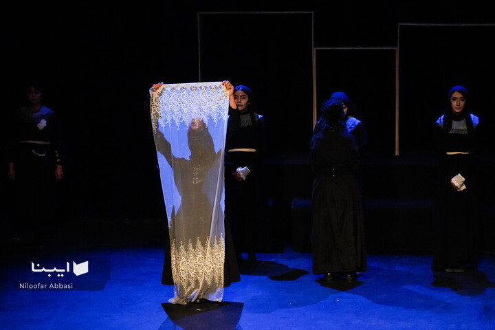 نمایش خانه برناردا آلبا