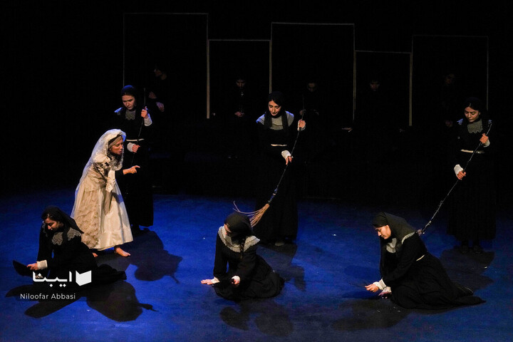 نمایش خانه برناردا آلبا