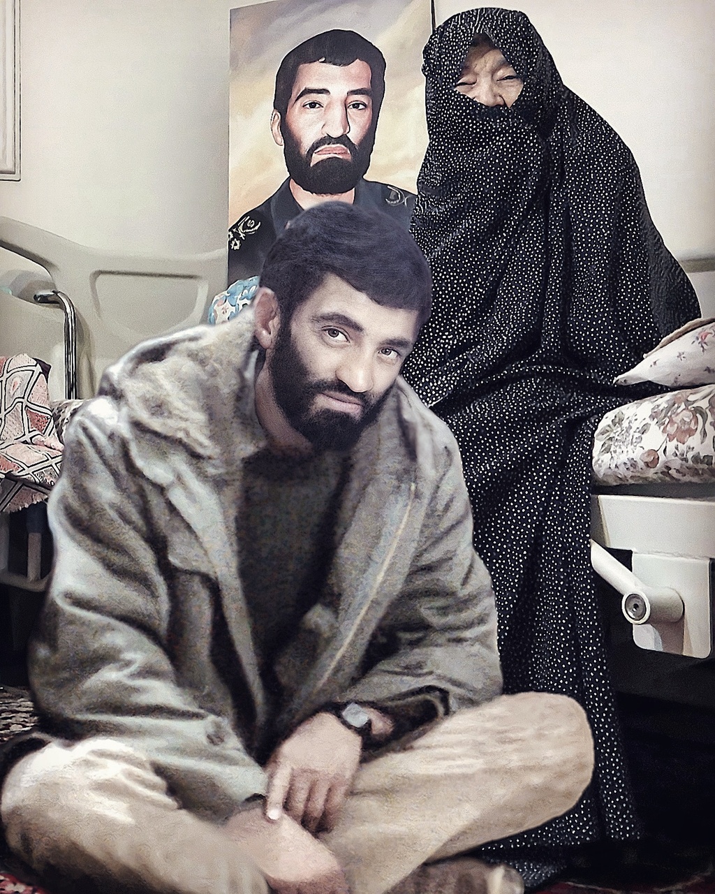 مادرم عکس احمد را روی سینه‌اش می‌گذاشت و گریه می‌کرد