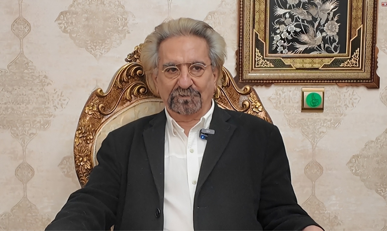 حکیمی که از برج عاج بیرون آمد