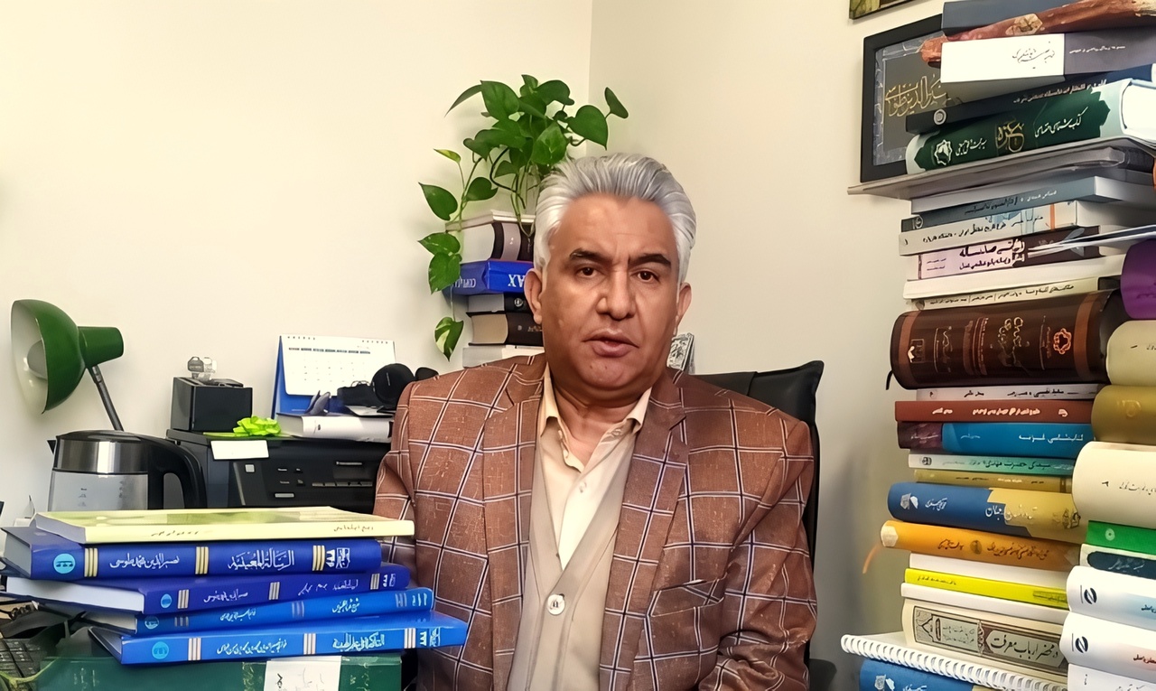 حکیمی که از برج عاج بیرون آمد