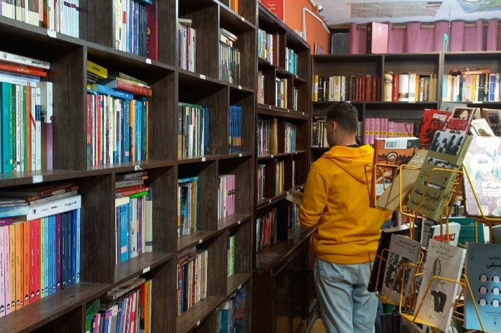 ناشران در برزخ قیمت‌گذاری/ وقتی معادله نشر به‌هم می‌ریزد
