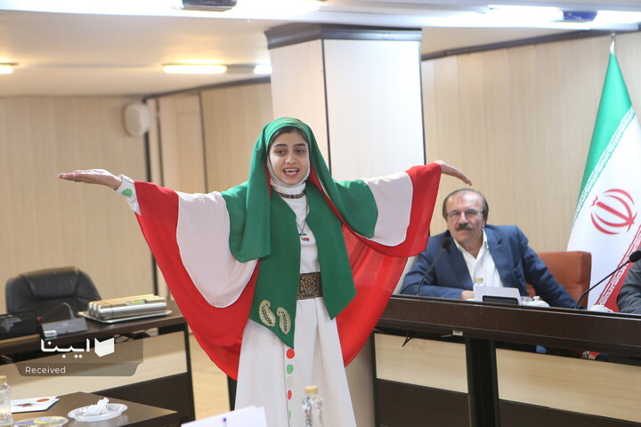 آیین اختتامیه نخستین دوره پژوهشی آموزشی تربیت مربیان نقالی و شاهنامه خوانی