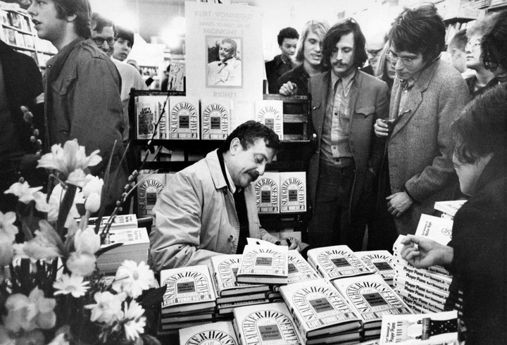 وُنه‌گات پیش از آخرزمان