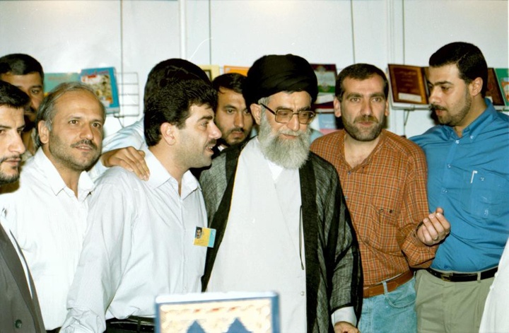 آیت الله خامنه ای در ادوار مختلف نمایشگاه کتاب