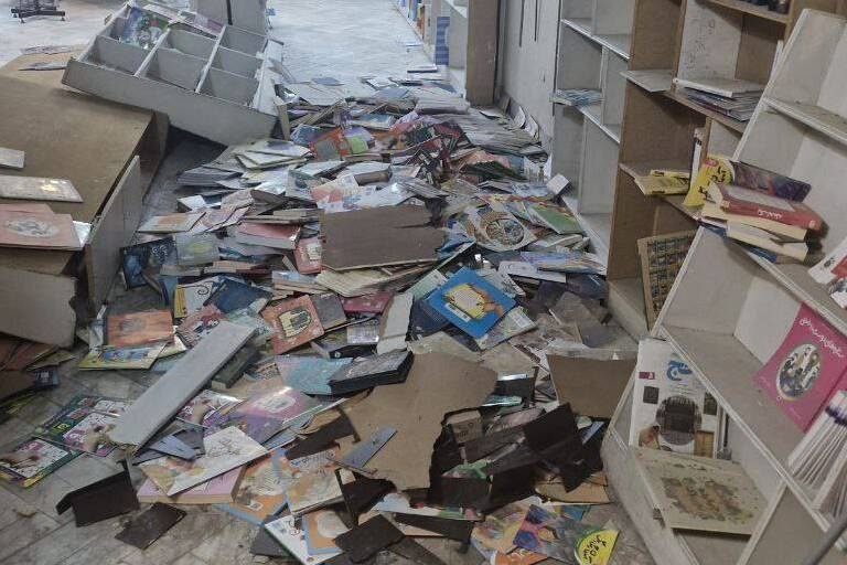 ۲ کتابفروشی در تهران آسیب دیدند