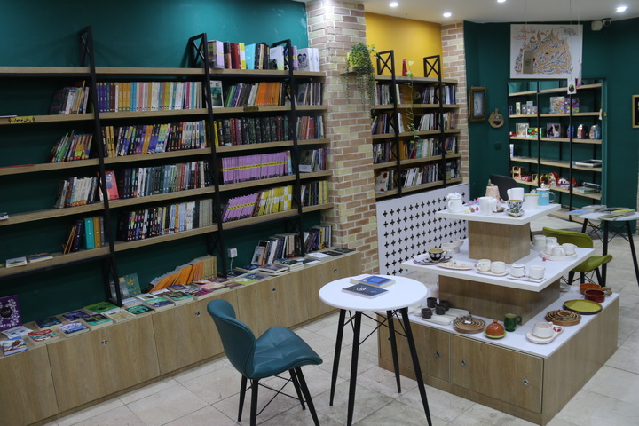 وقتی کتاب سلاح فرهنگی می‌شود/ کتابشهر کرمانشاه؛ نماد ایستادگی فرهنگی
