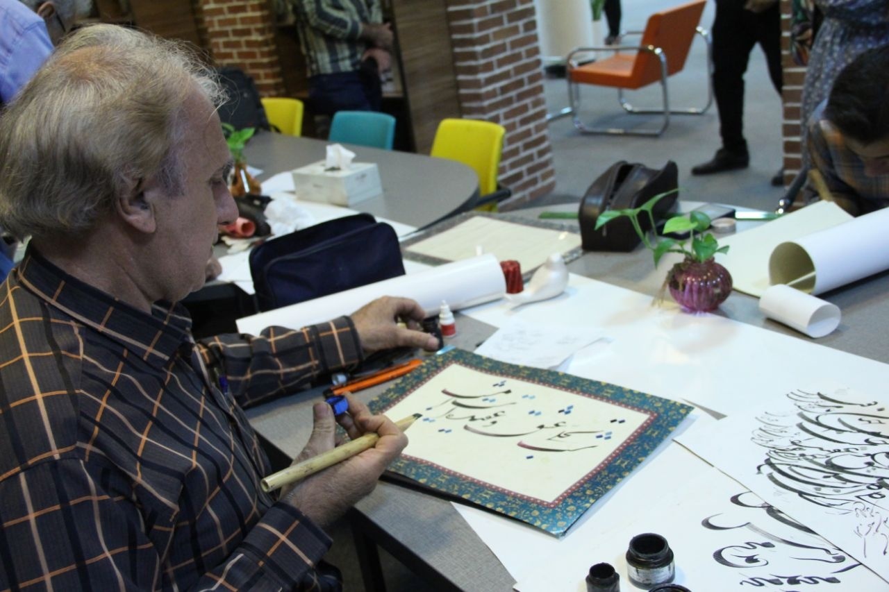 مروری بر رویدادهای کتابمحور لرستان در سال ۱۴۰۴/ از بزرگداشت پیشکسوتان تا کسب نشان همخوان