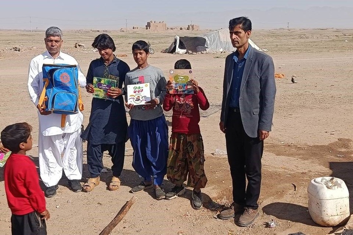 «کوله کتاب»؛ پل ارتباطی کتاب و جامعه عشایری خواف