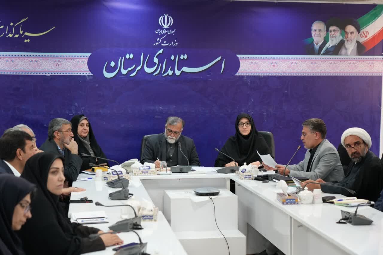 مروری بر رویدادهای کتاب‌محور لرستان در سال ۱۴۰۴/ از بزرگداشت پیشکسوتان تا کسب نشان هم‌خوان