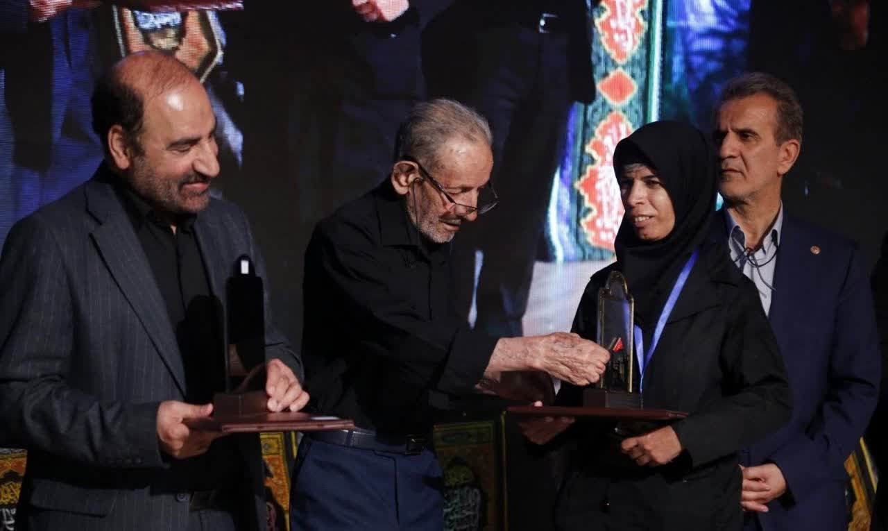 مروری بر رویدادهای کتاب‌محور لرستان در سال ۱۴۰۴/ از بزرگداشت پیشکسوتان تا کسب نشان هم‌خوان