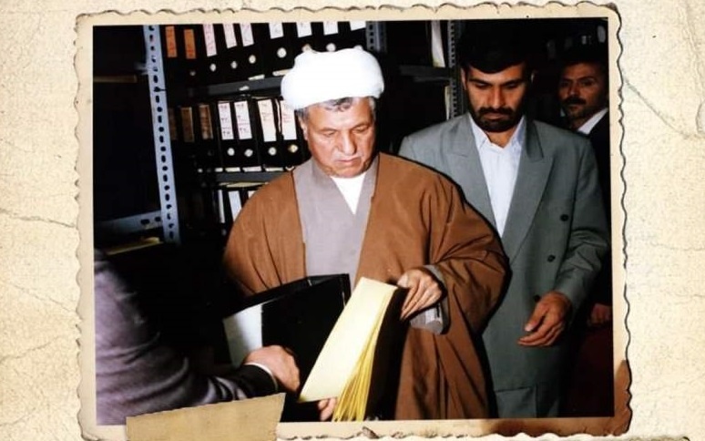 دکترها اجازه نمی‌دهند امام در انظار ظاهر شوند