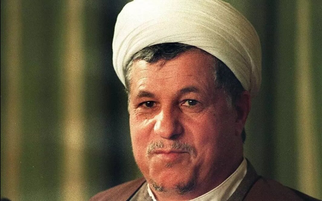 امام مخالفان جنگ را مورد ملامت قرار دادند و تشویق به جبهه رفتن کردند