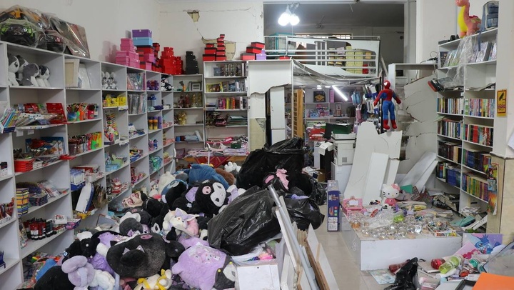 آسیب به کتابفروشی در جنگ ایران و رژیم صهیونیستی در تبریز