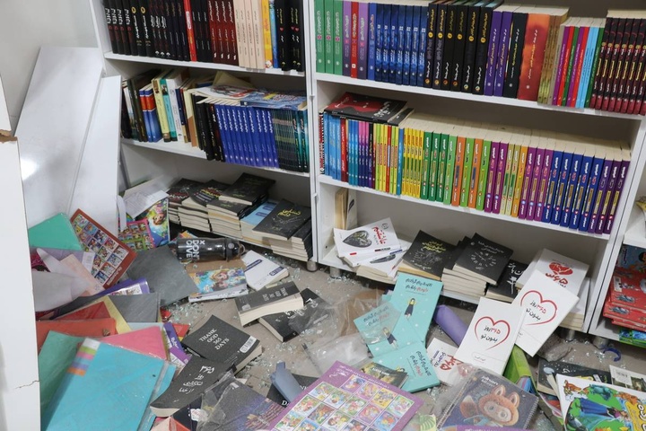 آسیب به کتابفروشی در جنگ ایران و رژیم صهیونیستی در تبریز