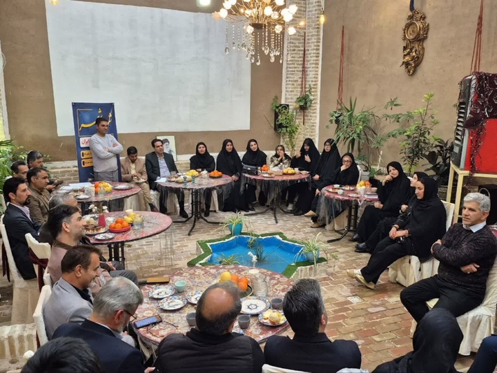 شب شعر «تا پای جان برای ایران» در خلیل‌آباد برگزار شد