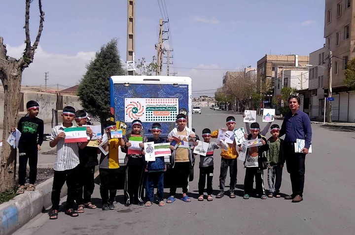 قصه، بازی و لبخند؛ سوغات کتابخانه سیار کانون برای کودکانِ مناطق آسیب‌دیده از جنگ