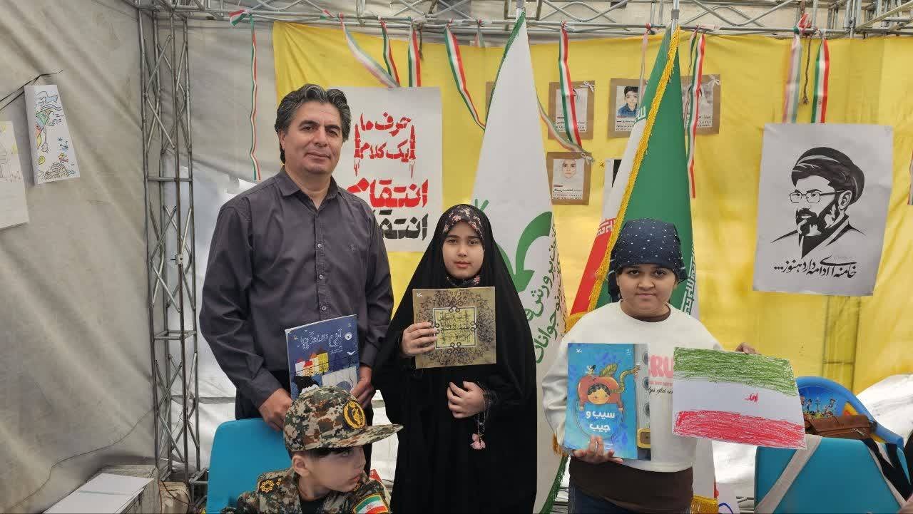 قصه، بازی و لبخند؛ سوغات کتابخانه سیار کانون برای کودکانِ مناطق آسیب‌دیده از جنگ