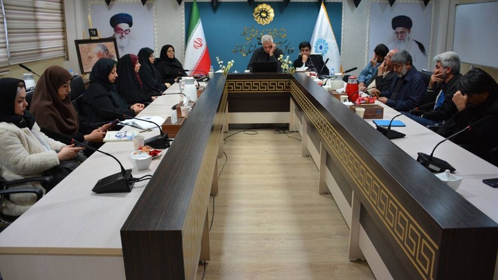 ویژه برنامه رهبر کتابخوان من به میزبانی شاعران کرمانشاهی برگزار شد