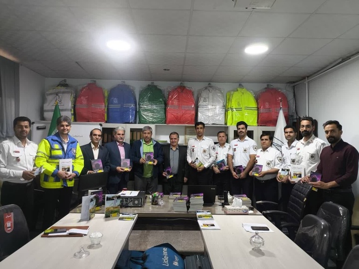 آیین «نذر کتاب» برگزار شد