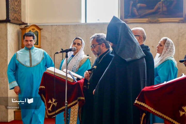 آیین چهلمین روز شهادت قائد حضرت آیت الله العظمی سید علی خامنه‌ای (قدس سره الشریف) با حضور وزیر فرهنگ و اقلیت های مذهبی در کلیسای سرکیس مقدس تهران