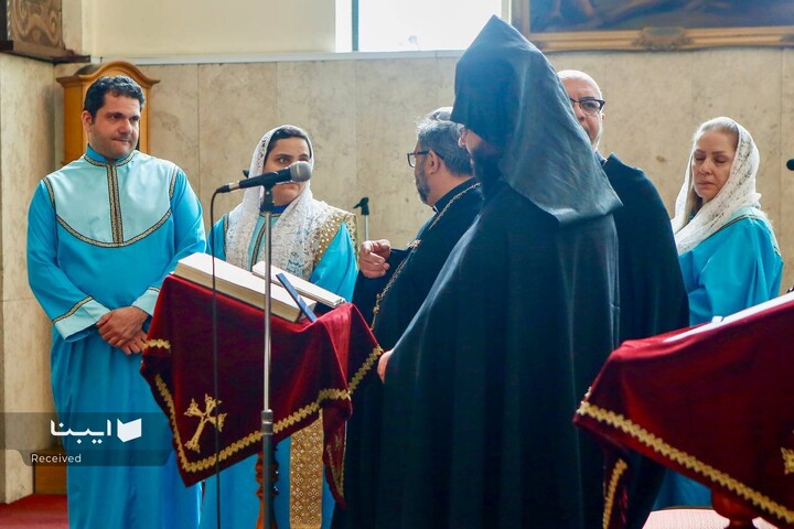 آیین چهلمین روز شهادت قائد حضرت آیت الله العظمی سید علی خامنه‌ای (قدس سره الشریف) با حضور وزیر فرهنگ و اقلیت های مذهبی در کلیسای سرکیس مقدس تهران
