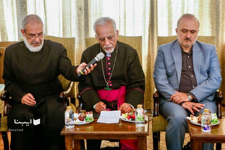 آیین چهلمین روز شهادت قائد حضرت آیت الله العظمی سید علی خامنه‌ای (قدس سره الشریف) با حضور وزیر فرهنگ و اقلیت های مذهبی در کلیسای سرکیس مقدس تهران