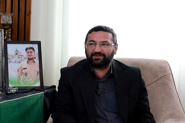 حضور پُر رنگ کتاب در هفته هنر انقلاب گلستان/ از بعثت اهل هنر تا روایت بعثت مردم در خیابان