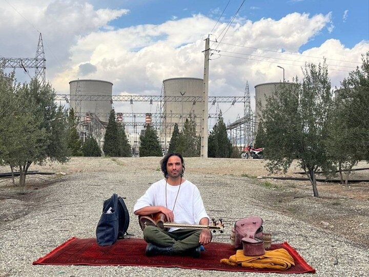 چو ایران نباشد تن من مباد