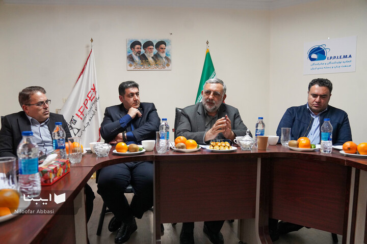 بازدید معاون فرهنگی از چاپخانه ها