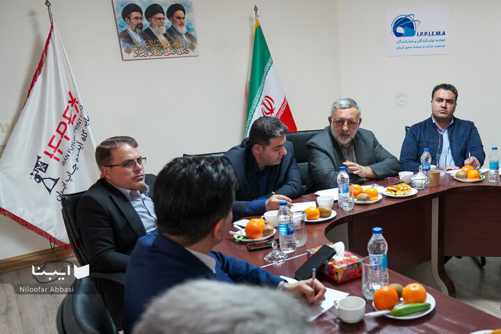 بازدید معاون فرهنگی از چاپخانه ها