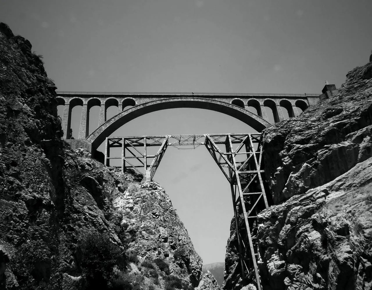 راه‌آهن ایران را به حرکت درآورد