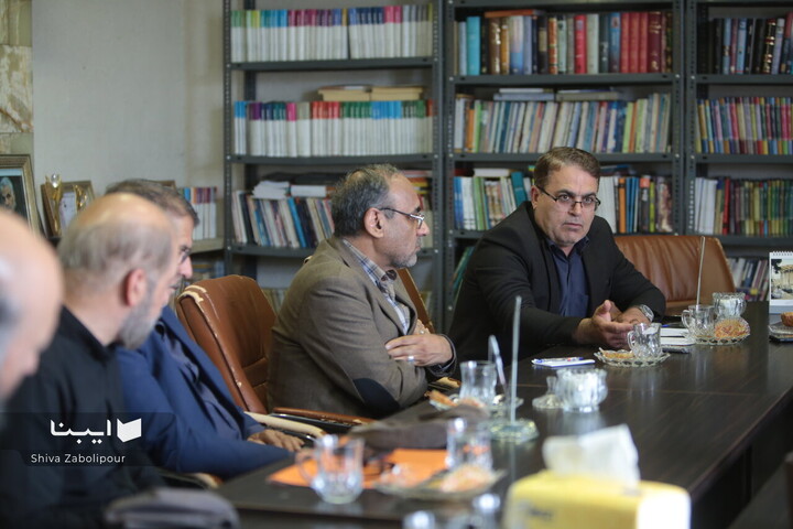 دیدار ابراهیم حیدری با اعضای هیئت مدیره انجمن قلم ایران