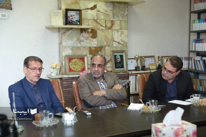 دیدار ابراهیم حیدری با اعضای هیئت مدیره انجمن قلم ایران